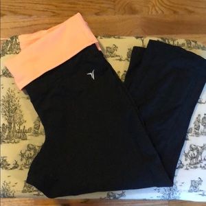 EUC Old Navy Capri workout pants size L